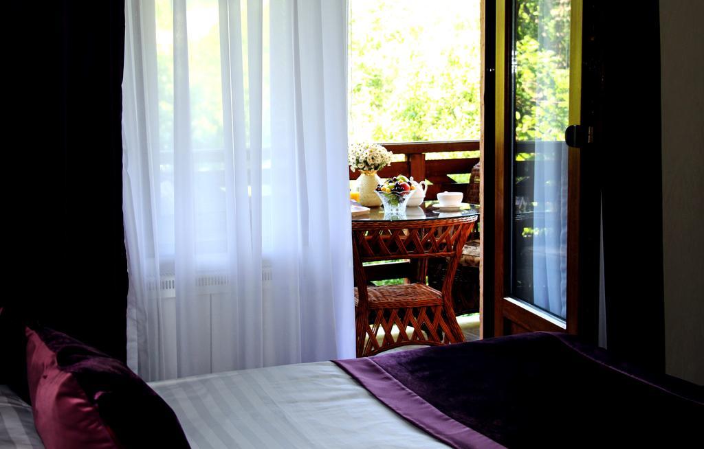 Hotel Victoria Bakoerjani Kamer foto