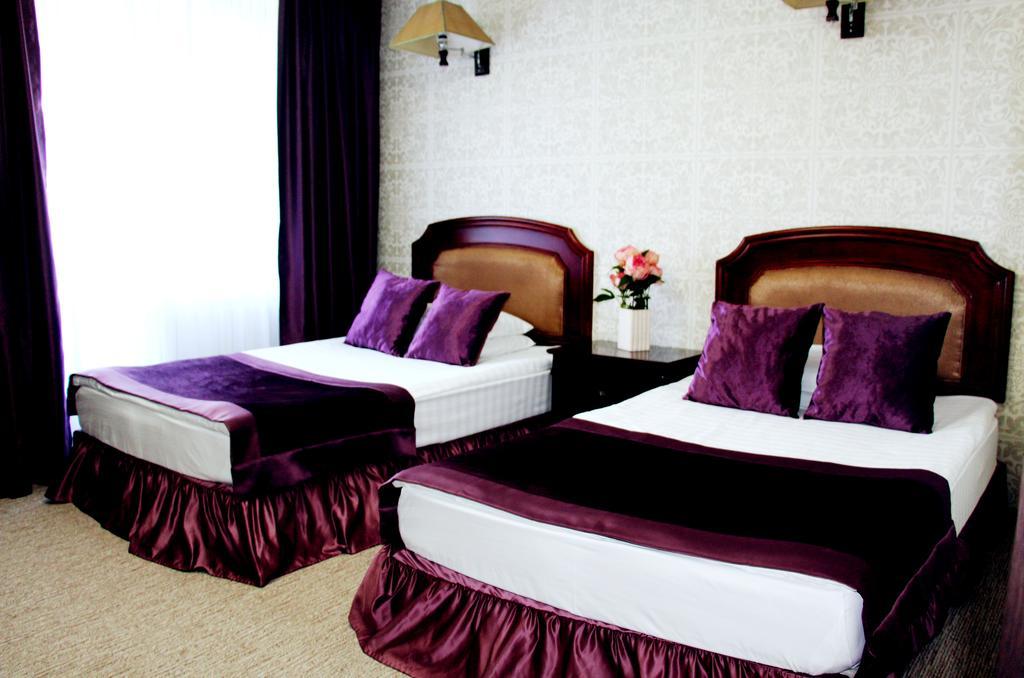 Hotel Victoria Bakoerjani Kamer foto